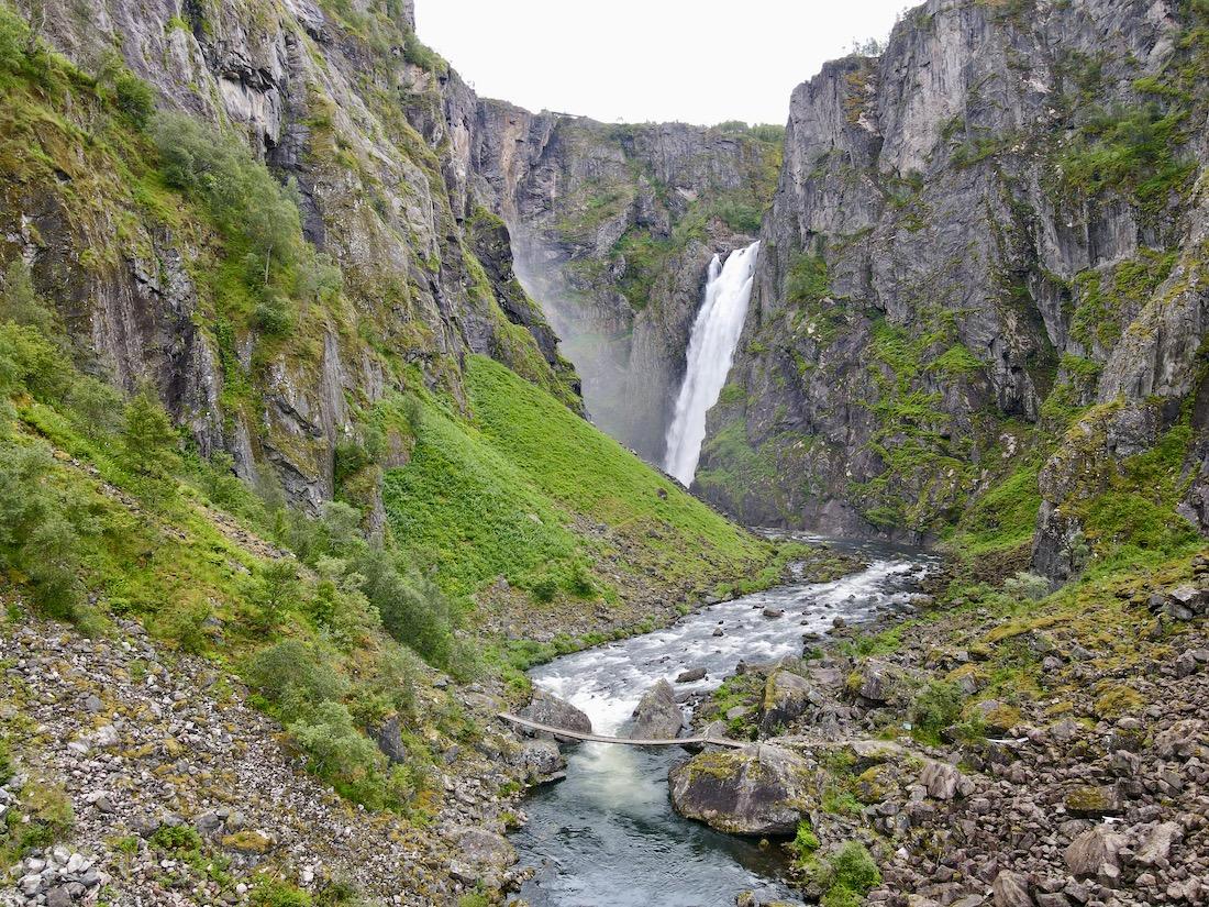 Der Voringsfossen Wasserfall von unten