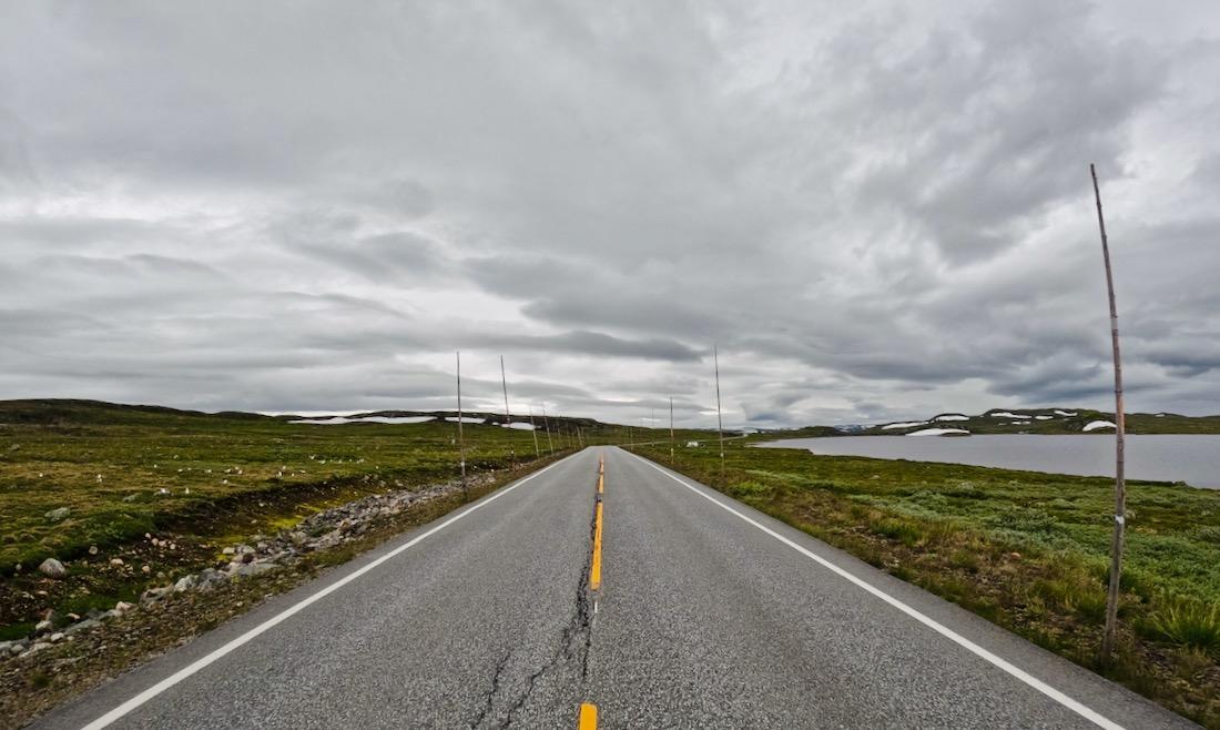 Die Straße durch den Hallingskarvet Nationalpark in Norwegen
