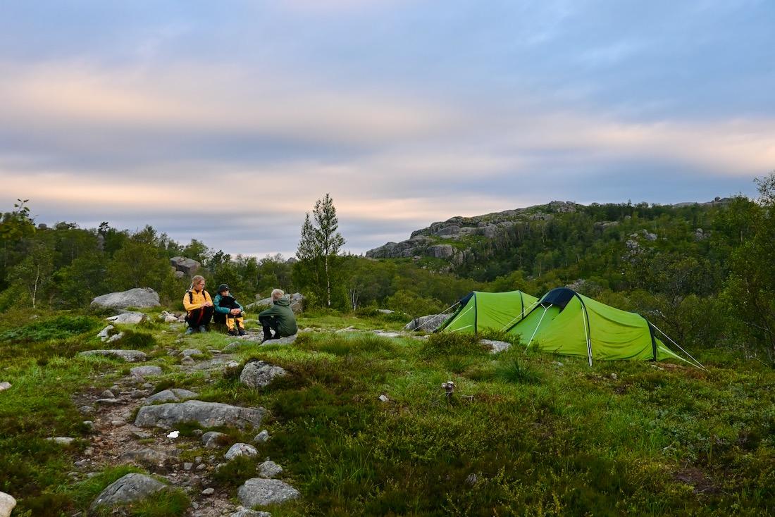 Rejka Zelte mit Flo, Ben und Melanie Sonnenaufgang