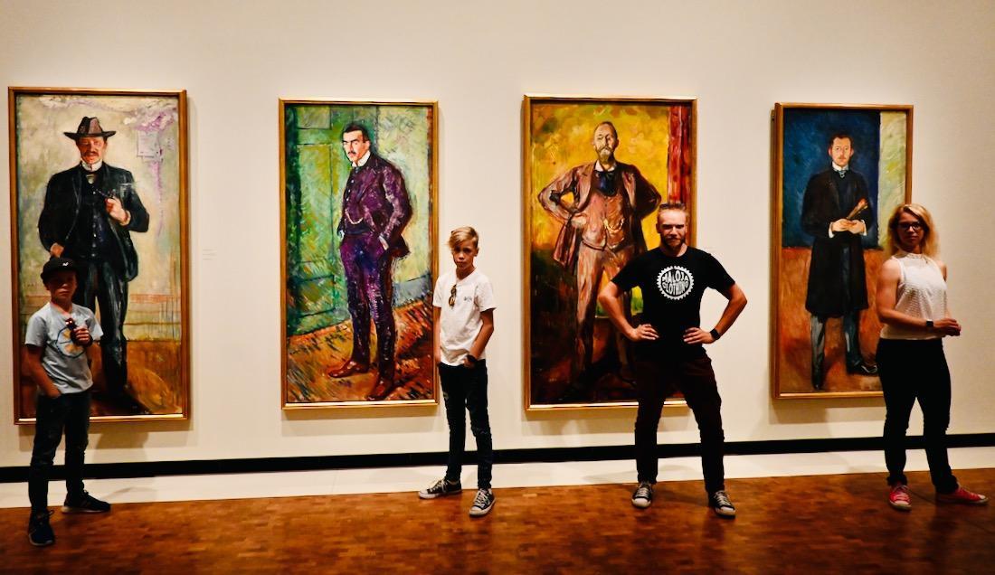 Wir posen im Munch Museum in Oslo