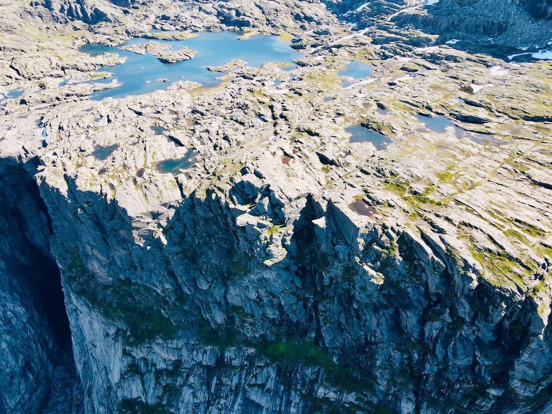 Das Norwegische Felsmassiv aus der Luft