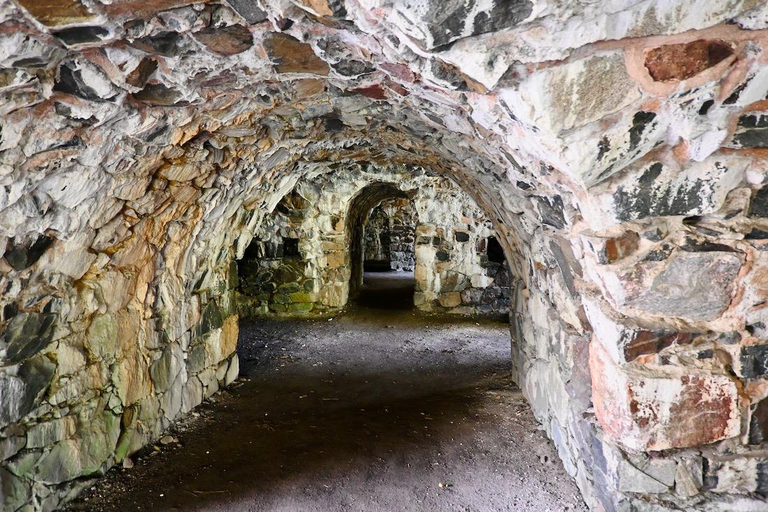 Alte Festungsmauern von Soumenlinna