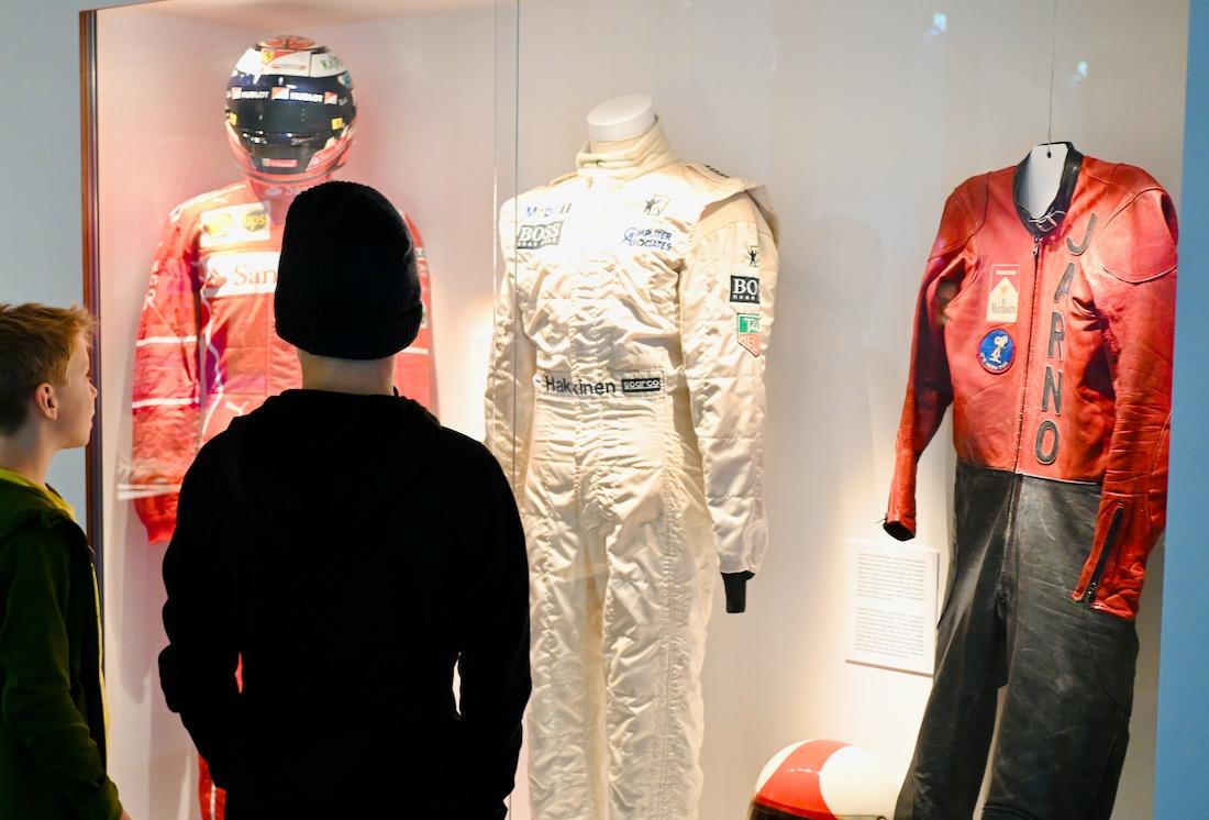 Ben und Flo vor Formel 1 Rennanzuegen