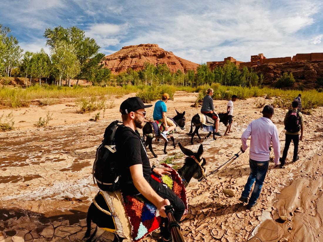 Esel reiten im Ounila-Tal