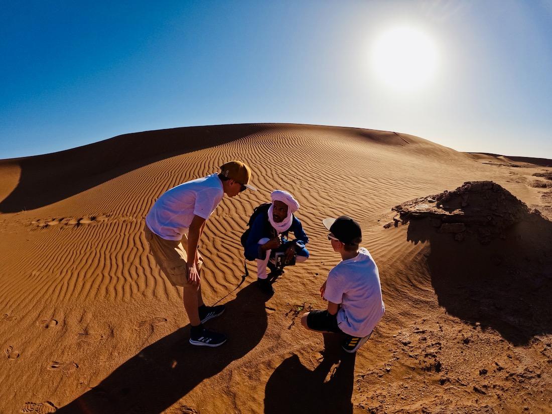 Flo Ben und Khalid auf Spurensuche in der Sahara Wüste