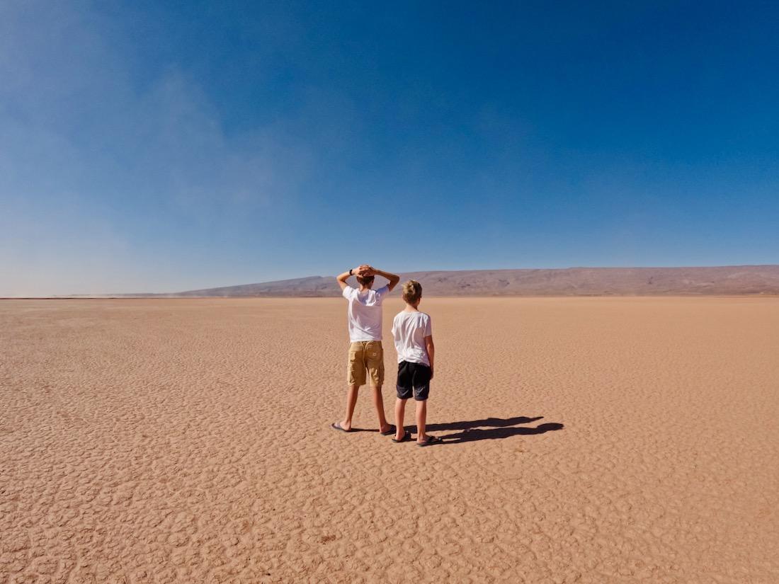 Flo und Ben in der Mitte des Iriki- See