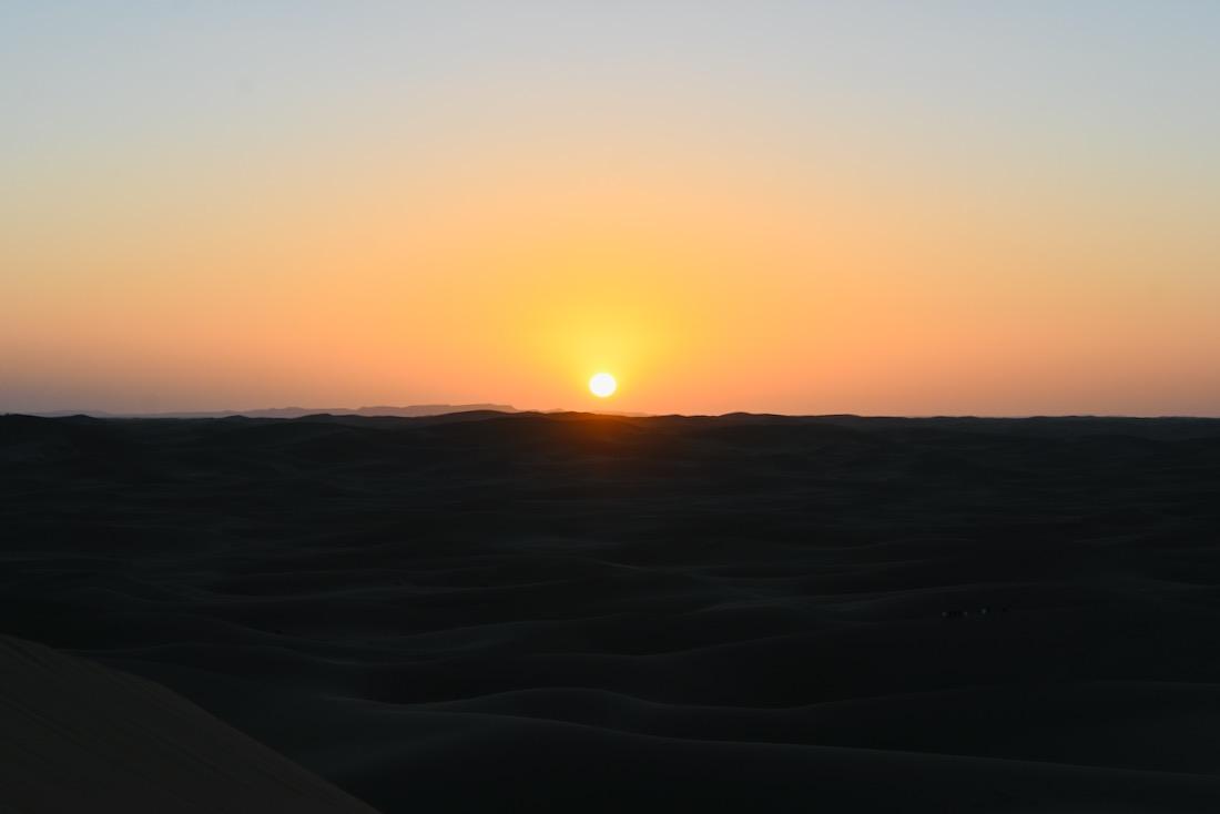 Sonnenuntergang in der Sahara Wüste