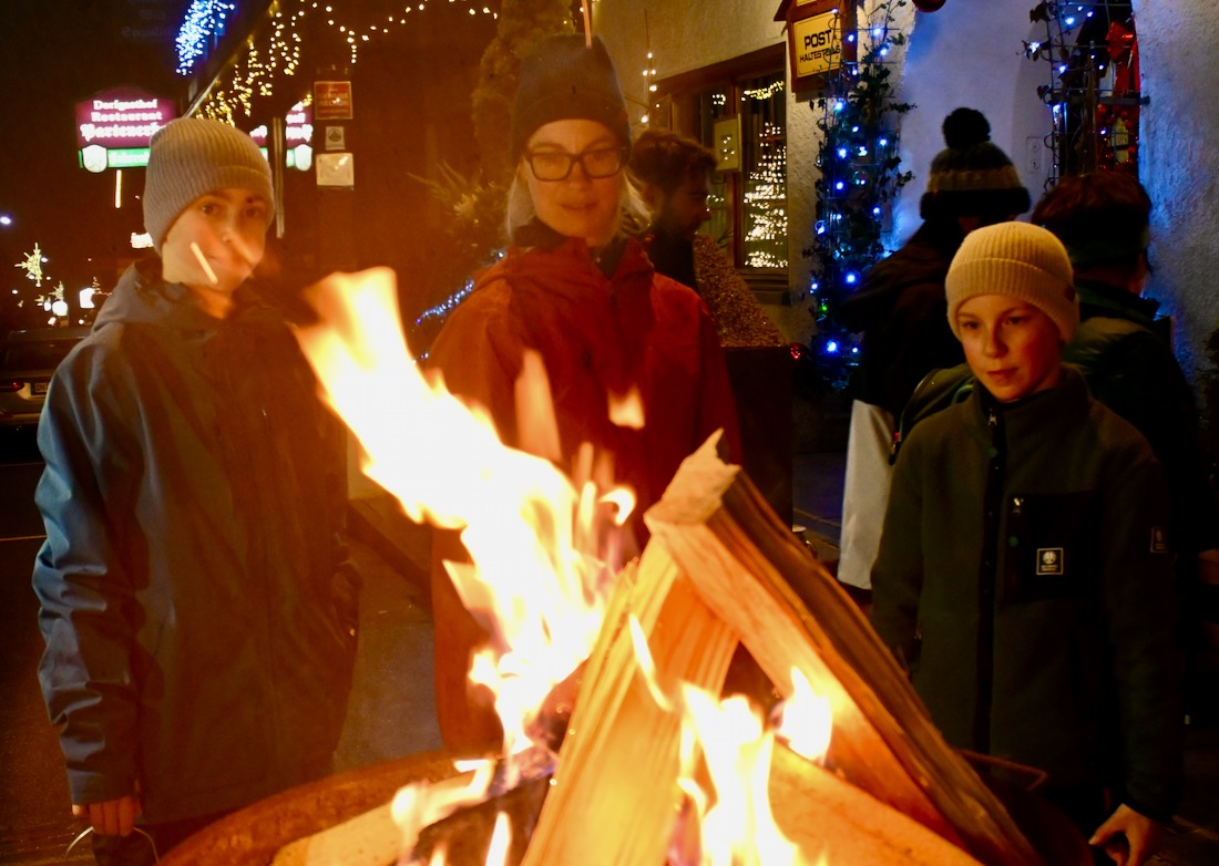 An der Feuerschale in Partennen im Montafon