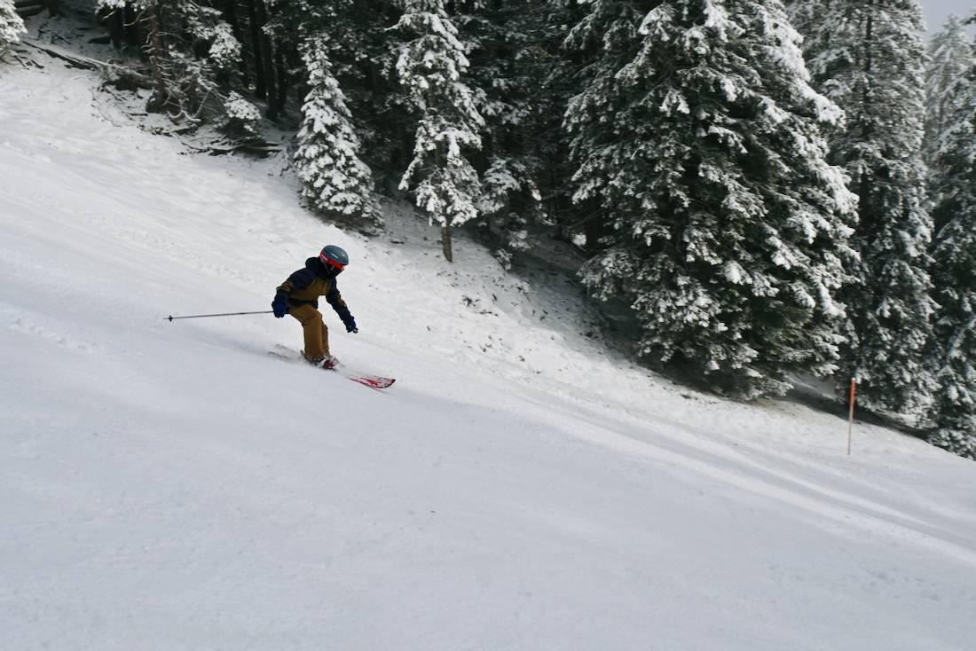 Ben fährt Ski im Brandner Tal