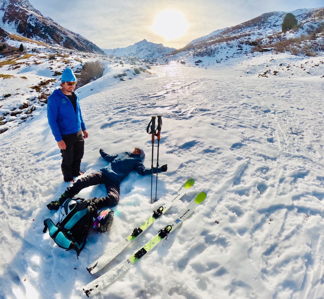 Flo ist etwas geschafft von der Skitour im Montafon