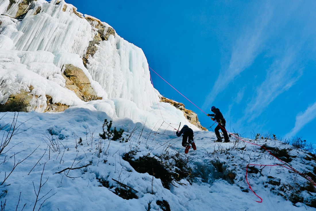 Flo und Martin beim Eisklettern Silvretta Montafon
