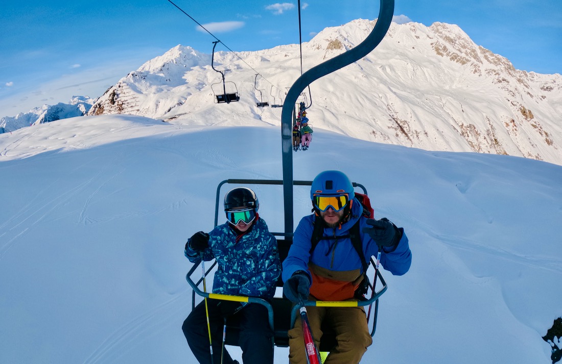 Flo und Thomas im 2er Sessellift auf dem Silvretta Hochjoch
