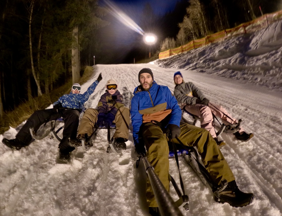Fravely auf dem Rodel in Garfrescha im Montafon