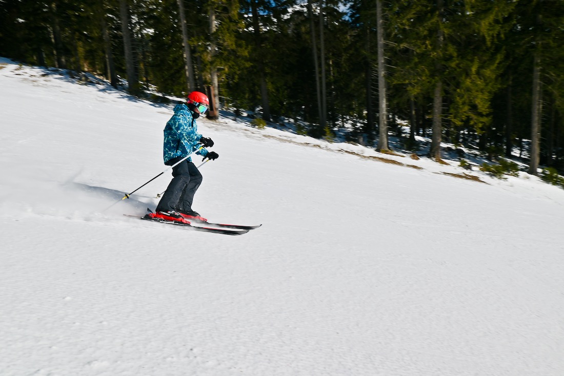 Flo auf der Piste im Skigebiet Brunnalm Hohe Veitsch