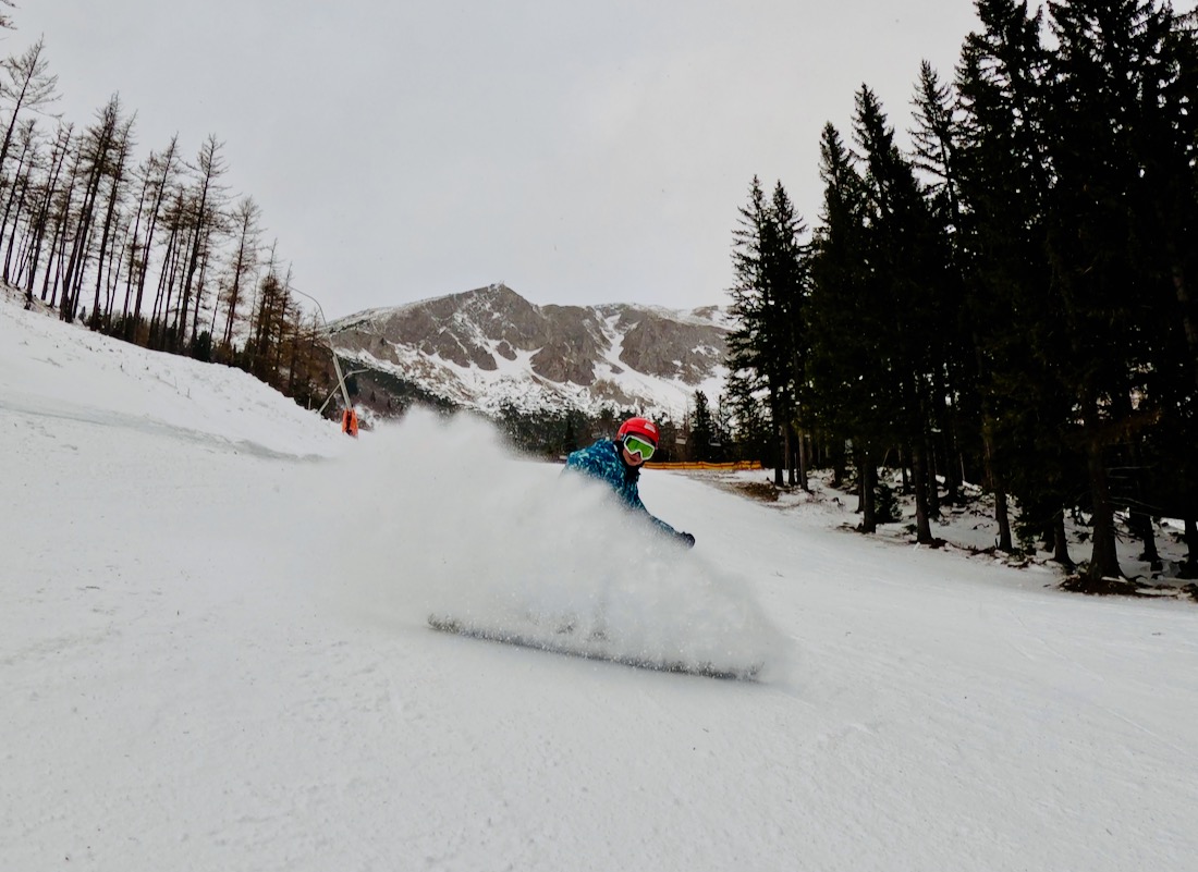 Flo bremst im Skigebiet Brunnalm Hohe Veitsch