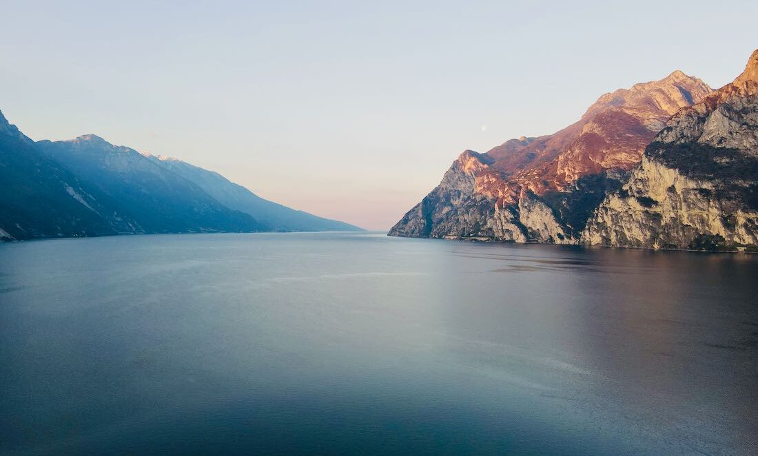 Der Gardasee am Morgen