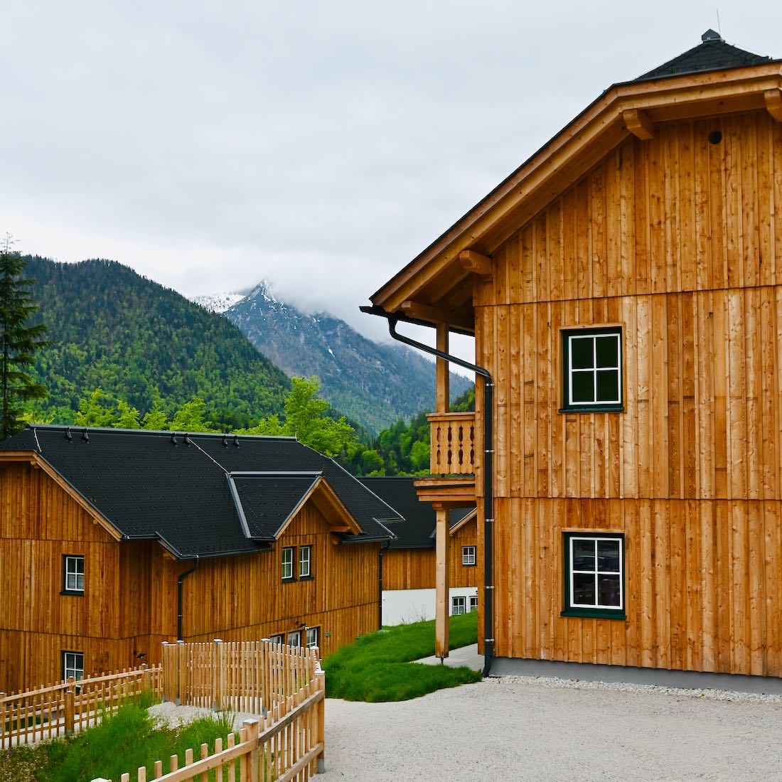 Ferienhäuser im Narzissendorf Zloam