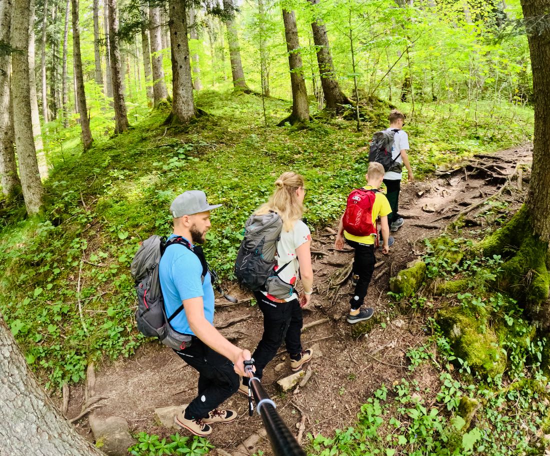 Fravely wandern zur Oberkogelalm