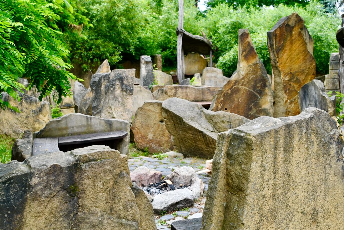Feuerstelle zum Stockbrot backen