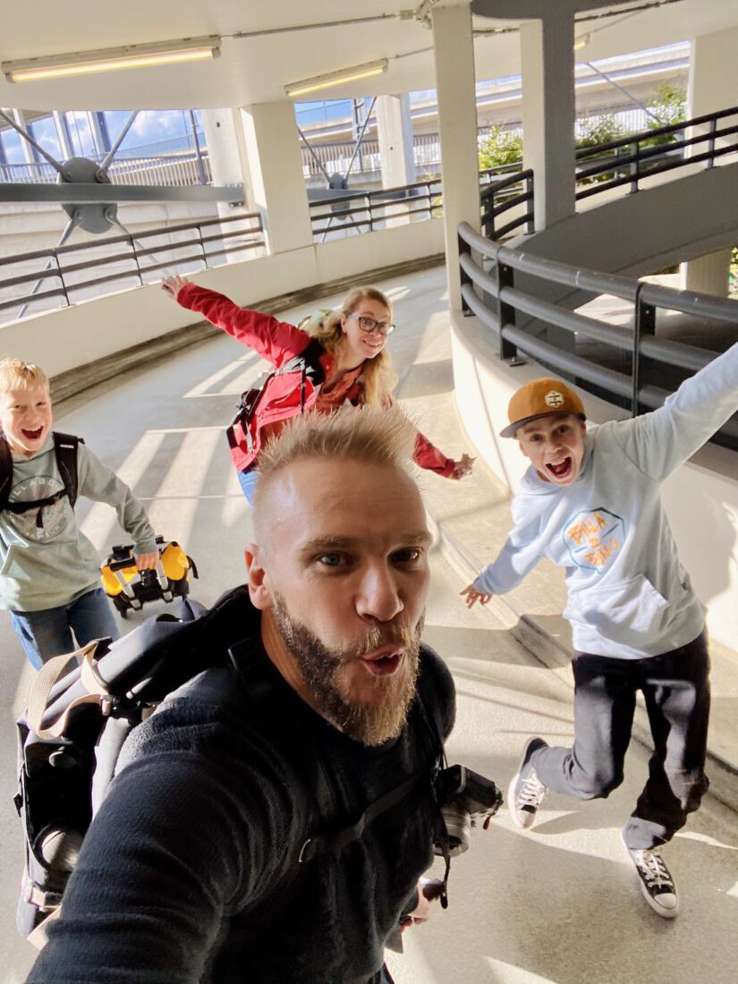 Auf dem Weg zum Flieger mit der ORTLIEB Duffle RG 34