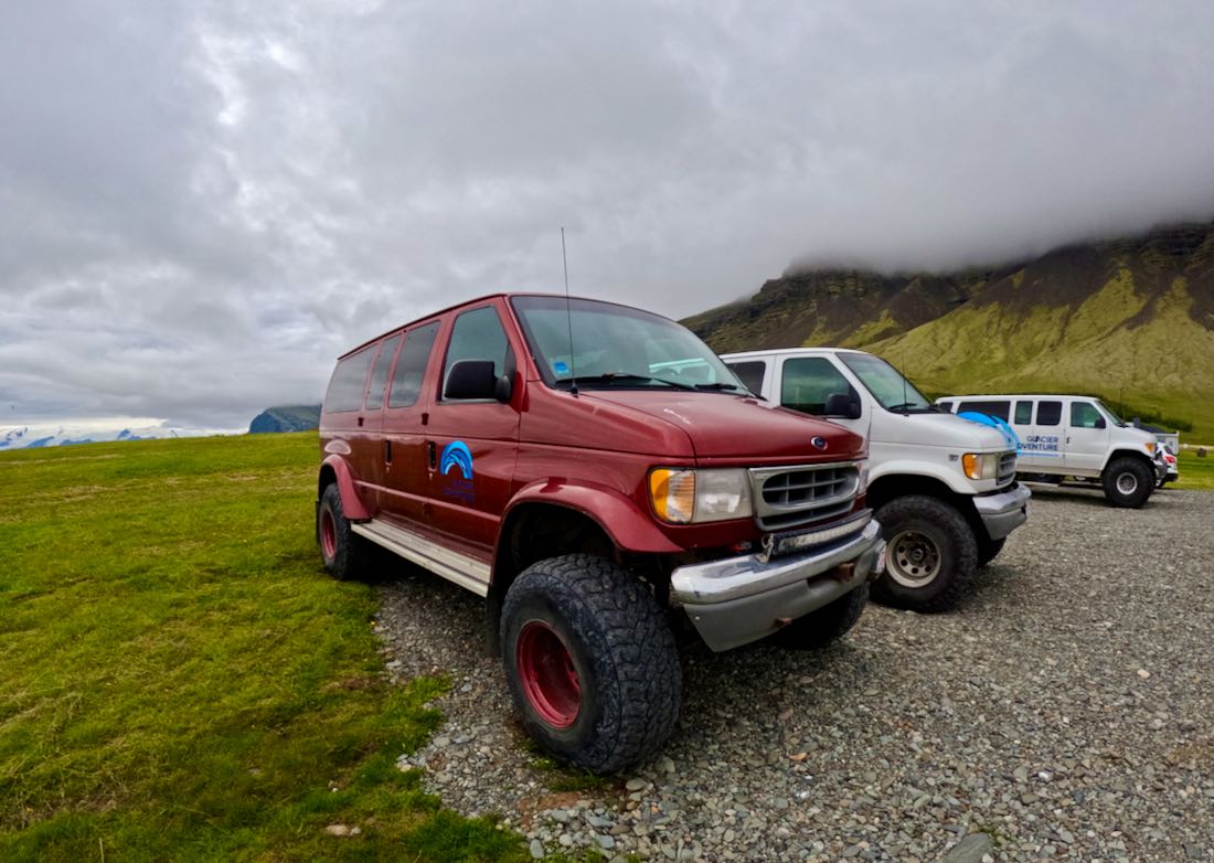 Der Truck von Glacier Adventures