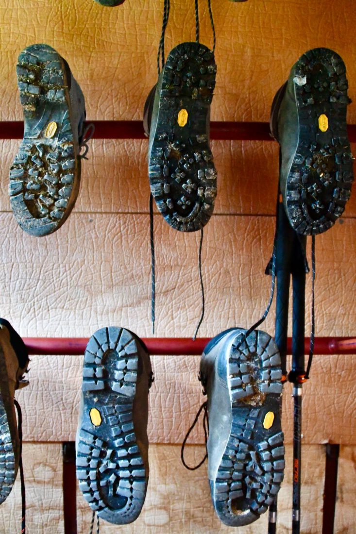Wanderschuhe in der Südwiener Hütte