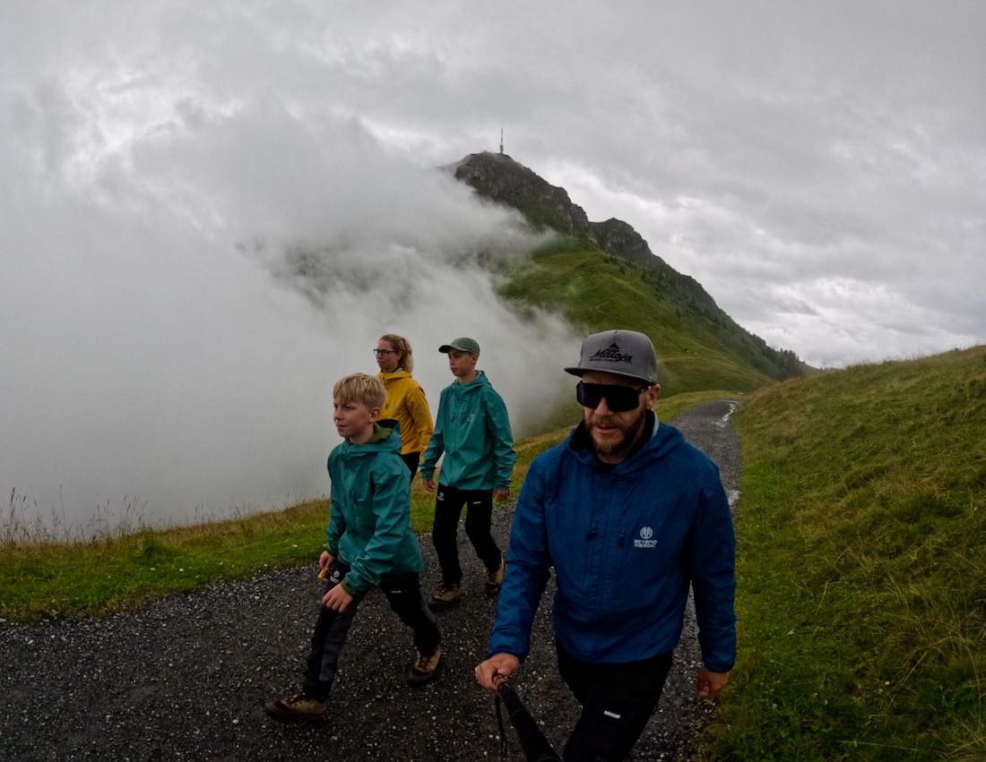 Bergab beim Family KAT Walk am Kitzbuehler Horn