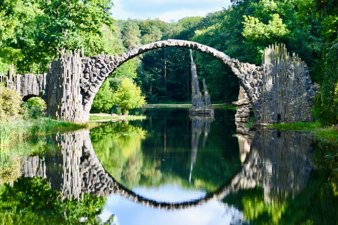 Die Rakotzbrück in Kromlau im Neisseland in der Oberlausitz