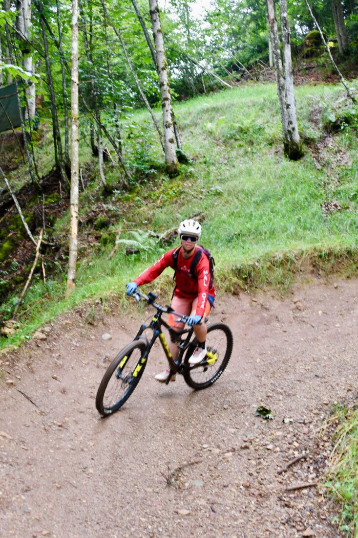 Melanie auf dem Schweinestbergtrail in Fieberbrunn