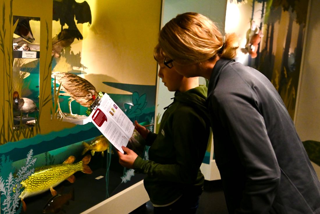 Ben und Melanie im Haus der tausend Teiche