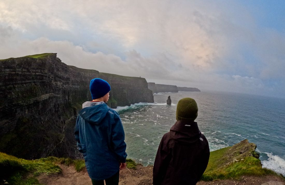 Flo und Ben an den Cliffs of Moher