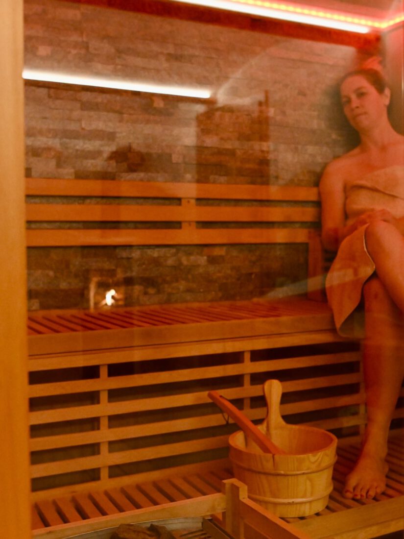 Melanie in der Sauna im Doberschützer Hof