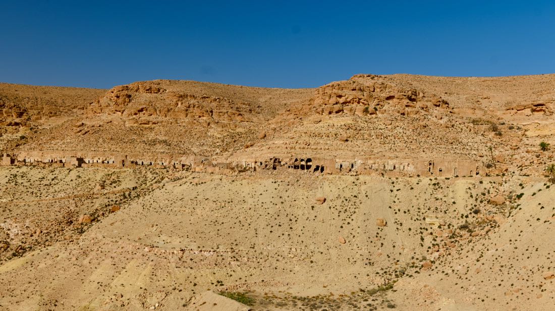 Die Ruinen des Berberdorf Douiret in Dahar
