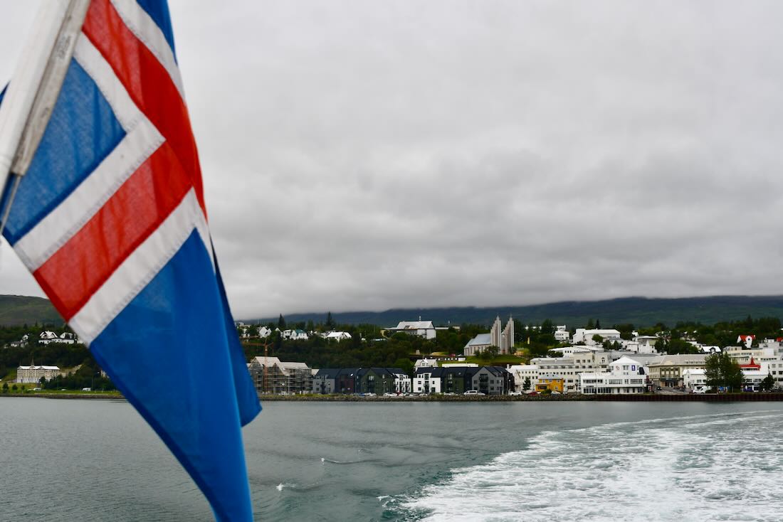 Mit dem Elding Whale Watching Boot Abgelegt in Akureyri
