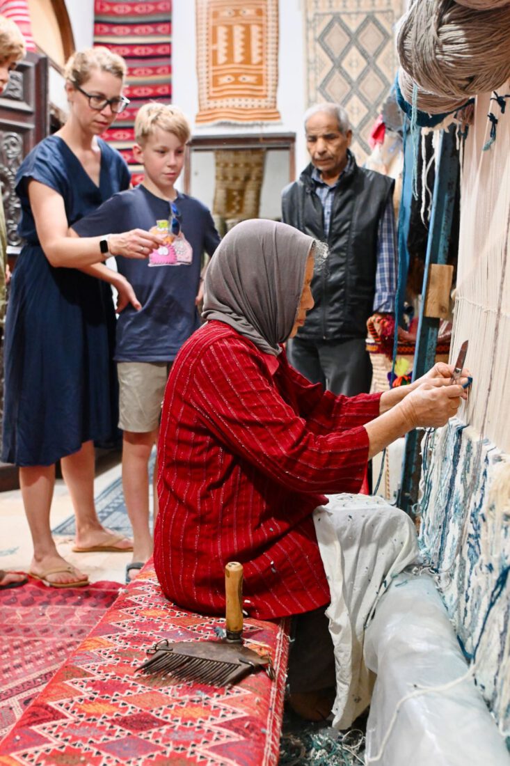 Teppich knüpfen in Kairouan in Tunesien