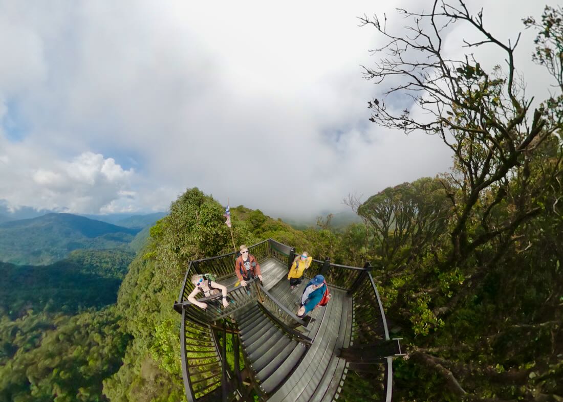 Fravely auf dem Aussichtsturm im Mossy Forrest
