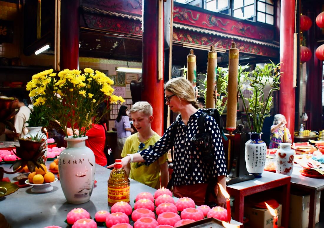 Melanie und Ben entdecken einen chinesischen Tempel