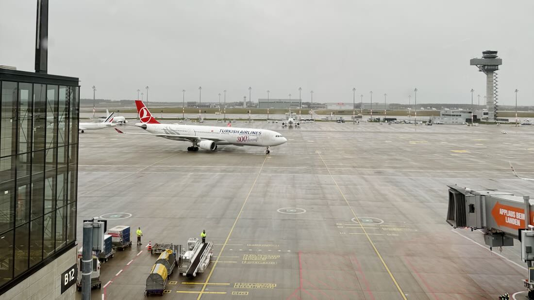 Turkish Airlines Flug vor dem Gate