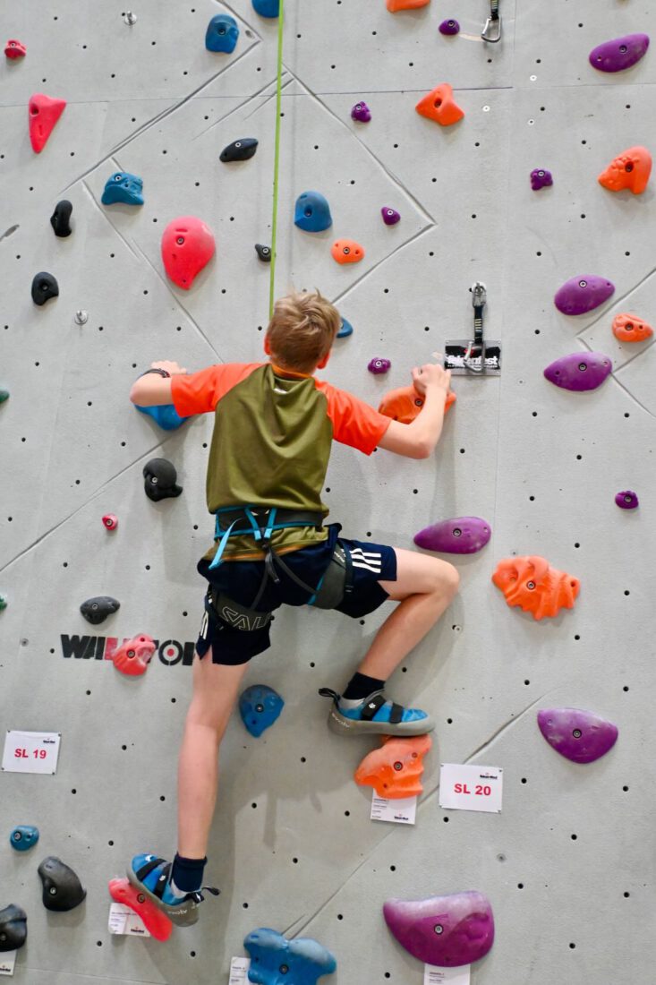 Ben in der Kletterhalle Saalfelden