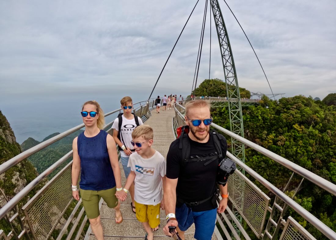 Fravely auf der Skybridge Langkawi