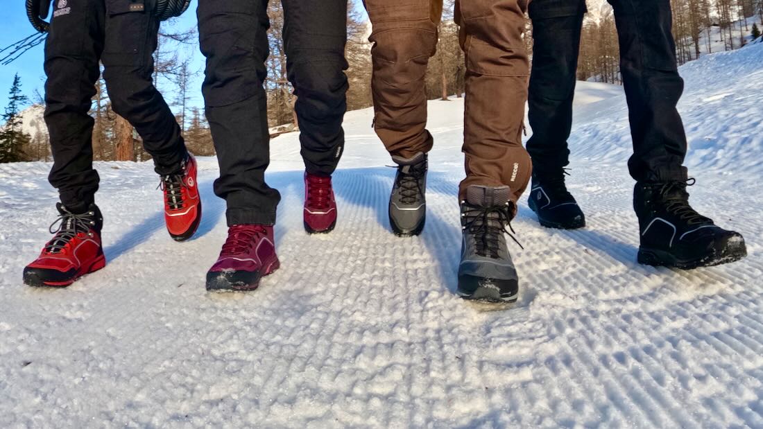 Fravely im Schnee mit den Gieeswein Wool Cross X Alpine