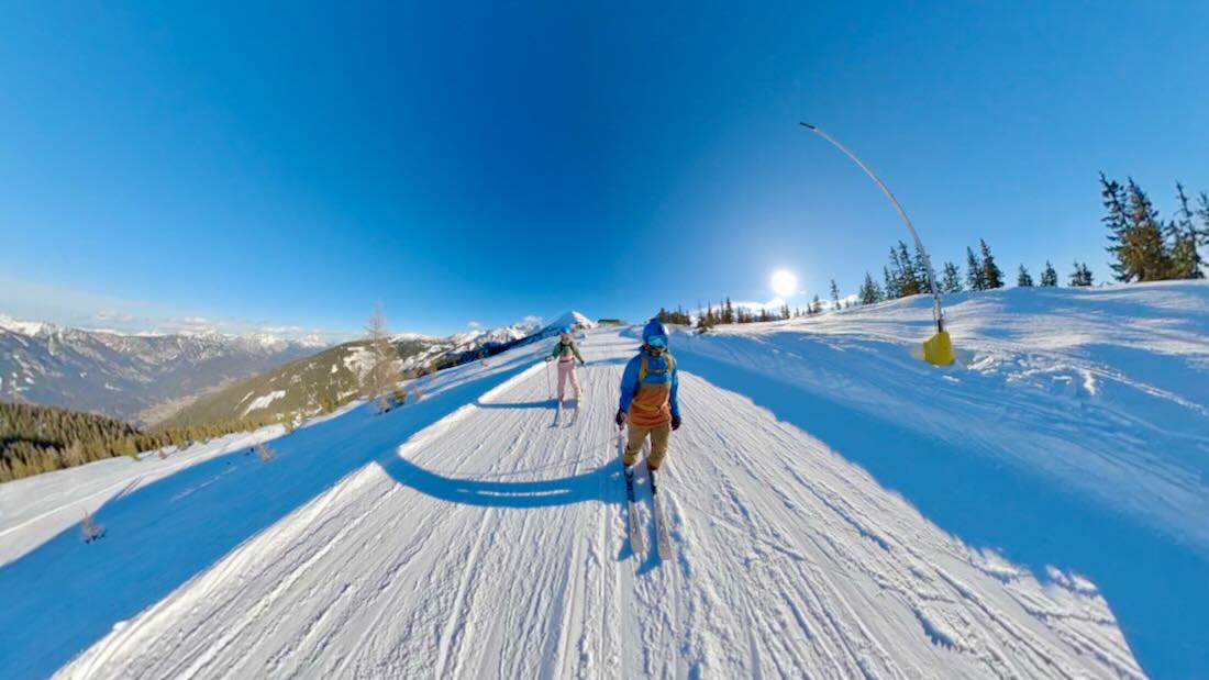 Melanie und Thomas auf der Skipiste der 4-Berge Skischaukel Schladming am Dachstein