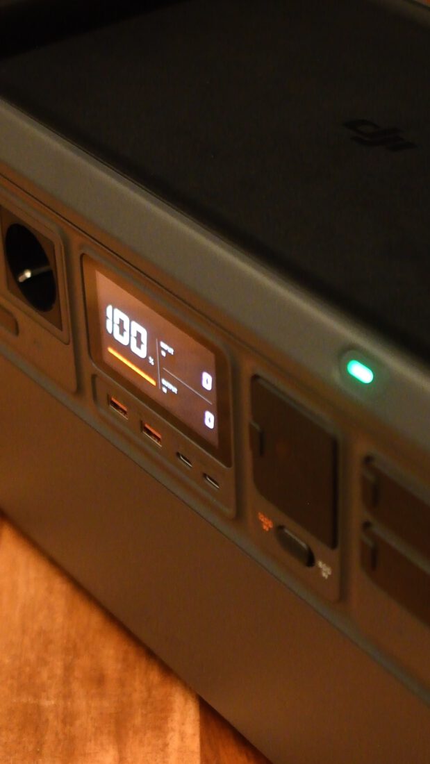 DJI Power 1000 Power Station - laden