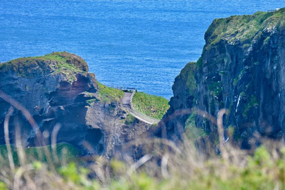 Auf dem Weg zur Carrick-a-Rede
