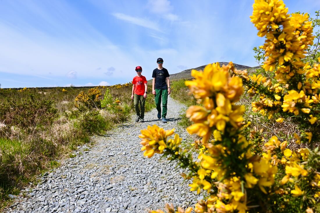 Flo und Ben wandern im Silent Valley Nordirland