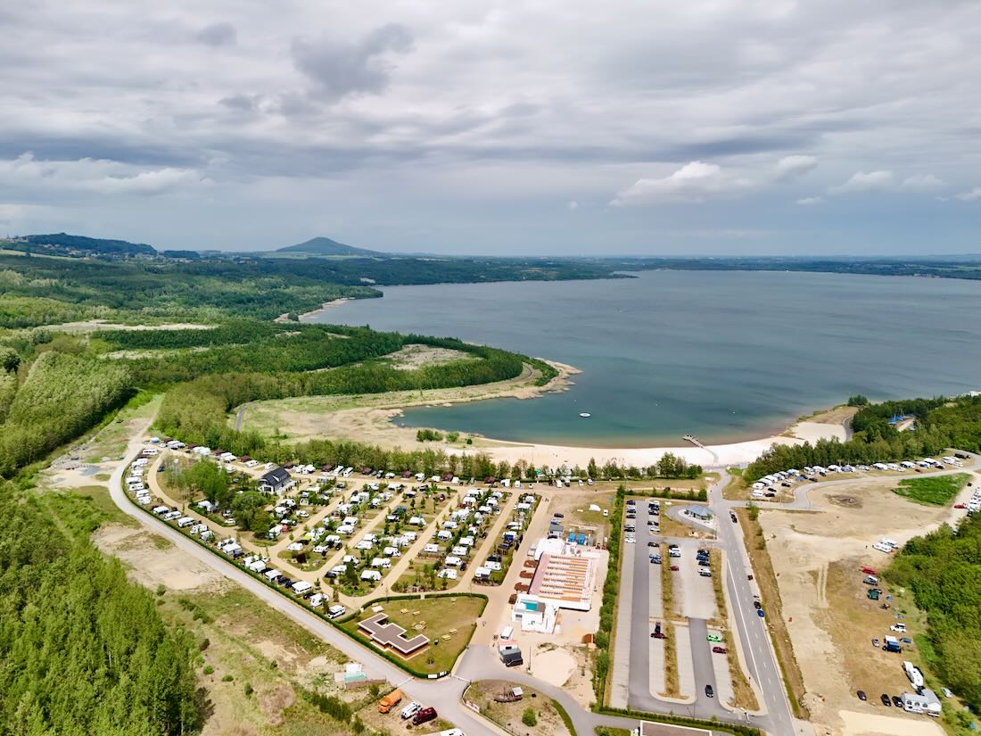Der Campingplatz in der Blauen Lagune am Berzdorfer See