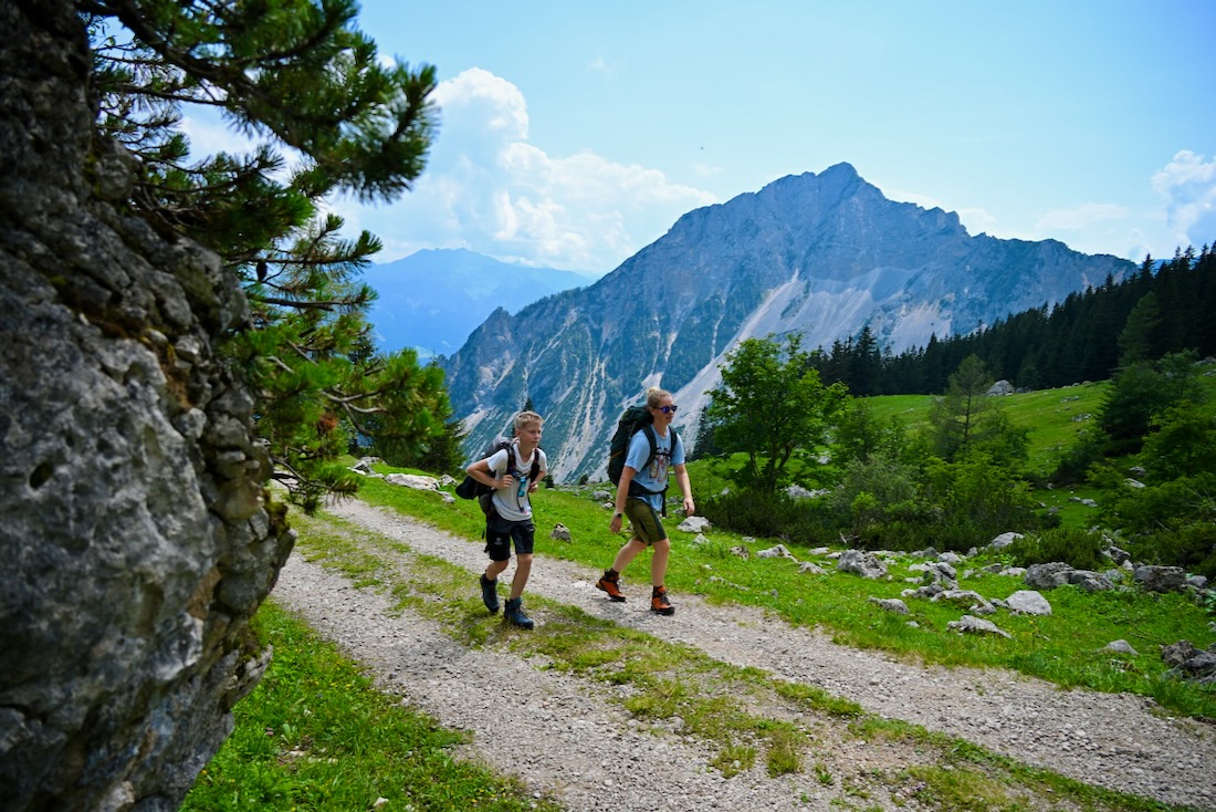 Ben und Melanie Wandern im Alpbachtal