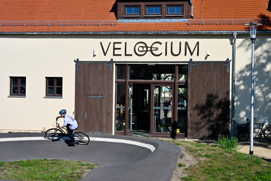 Benni fährt Pumptrack vom Velocium in Weinböhla