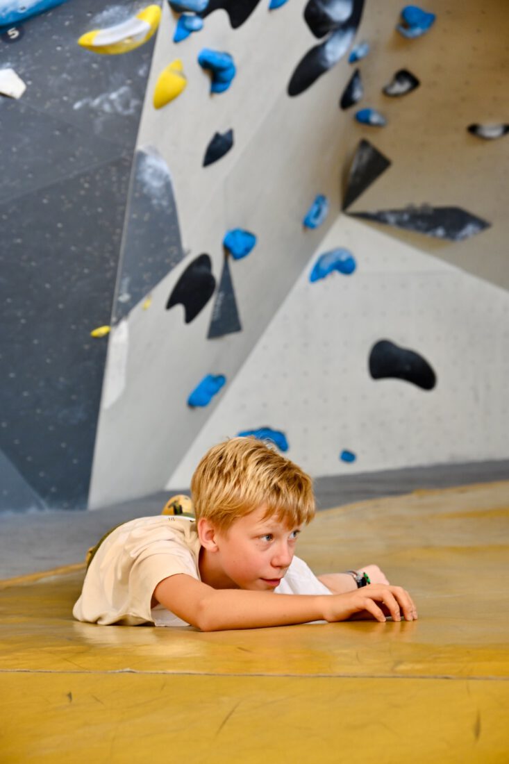 Benni in der Mandala Boulderhalle in Dresden