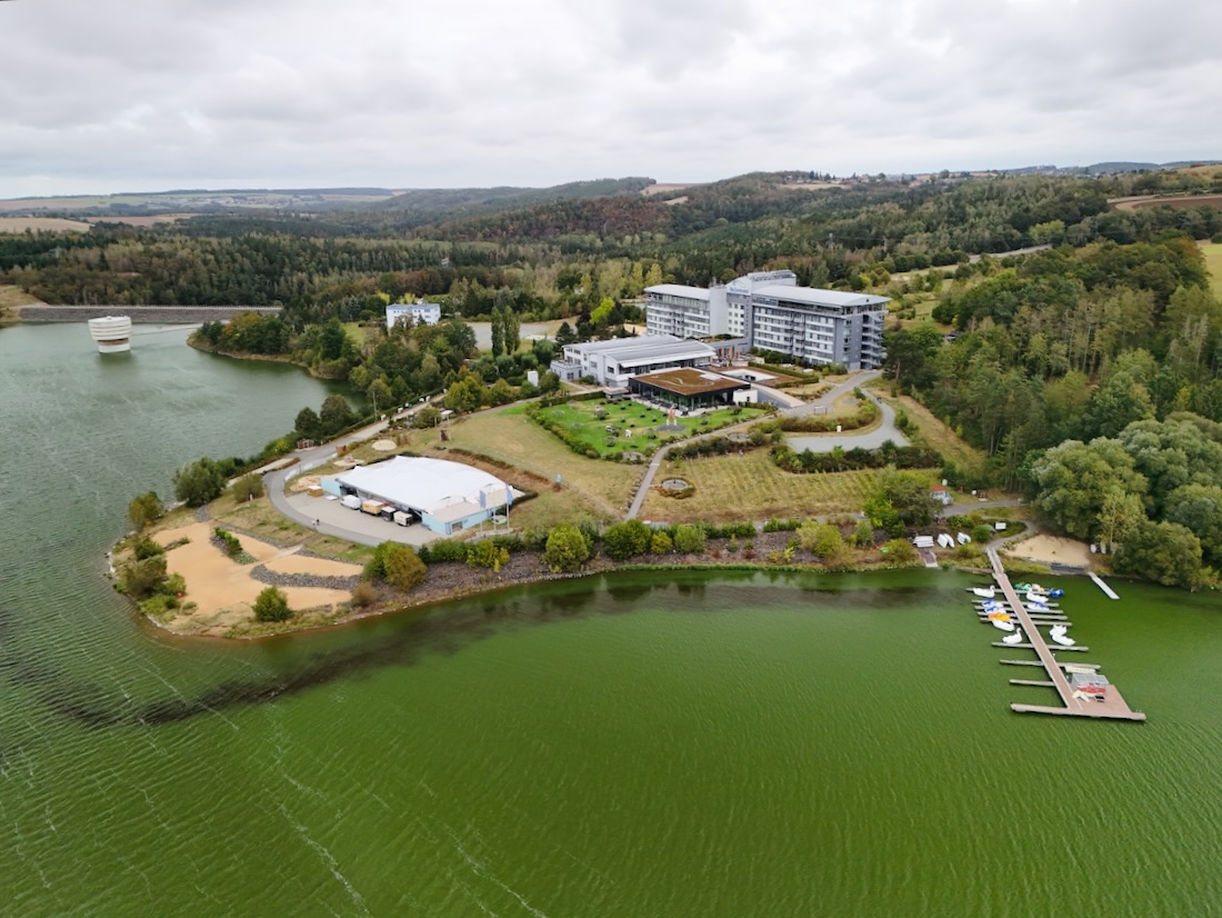 Bio-Seehotel Zeulenroda und Strand